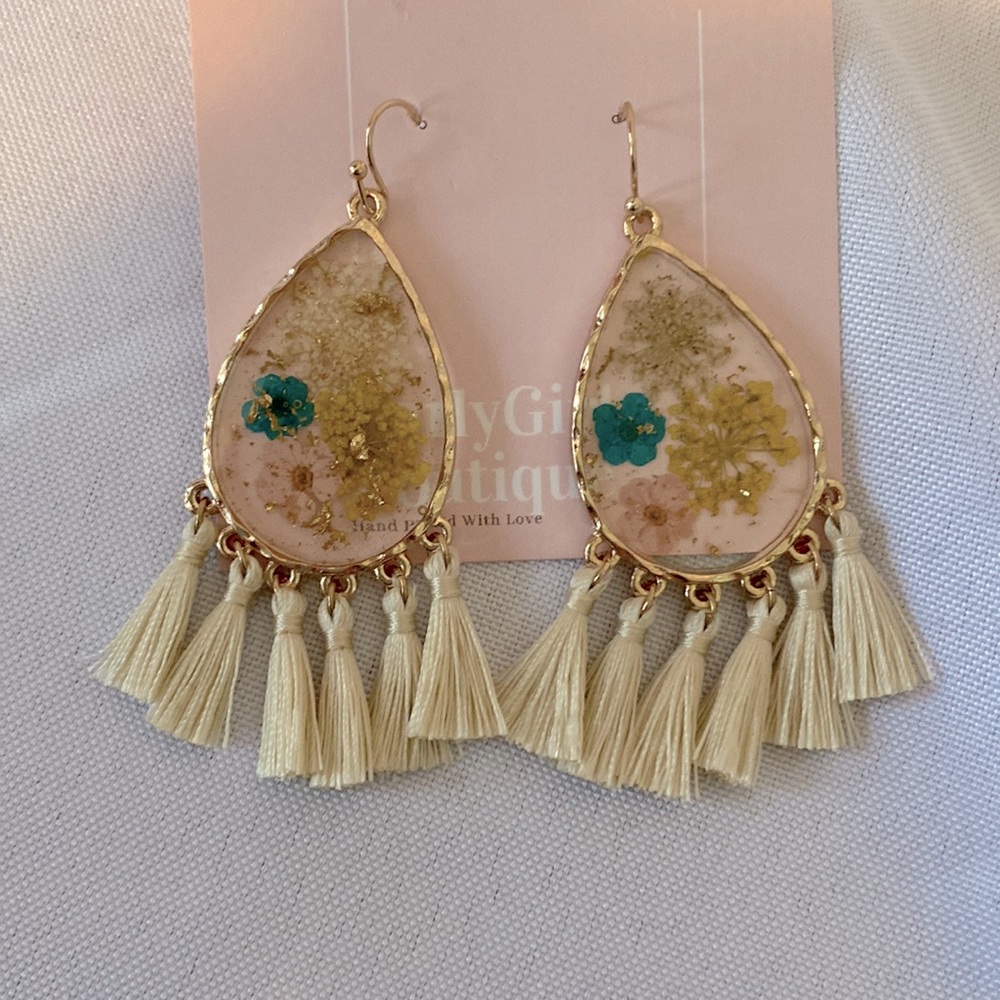 Floral Boho Chic Flower 🌸 glass tassel earrings